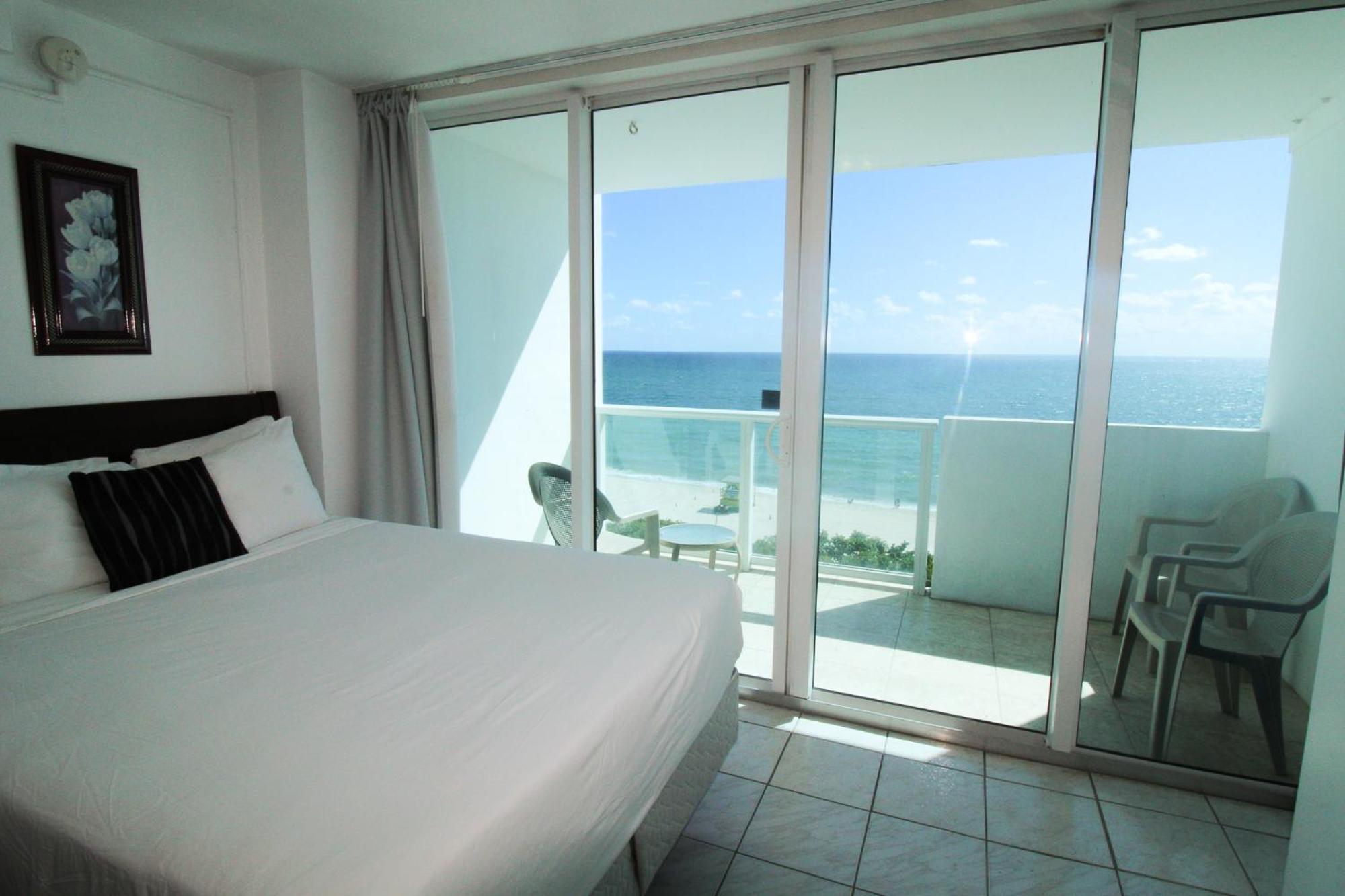 Castle 727 Studio With Balcony And Ocean View, Pool, Tennis, Beach Access, Free Parking Villa Miami Beach Exterior foto